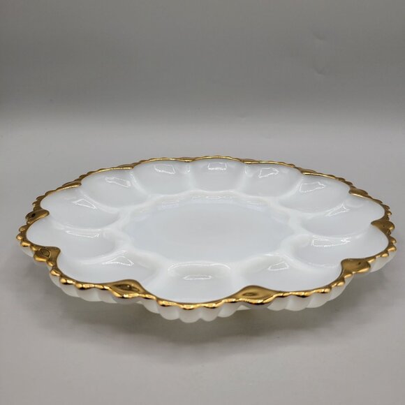 Anchor Hocking Fire King Deviled Egg Platter Plate Milk Glass Round Gold Trim - Picture 4 of 6